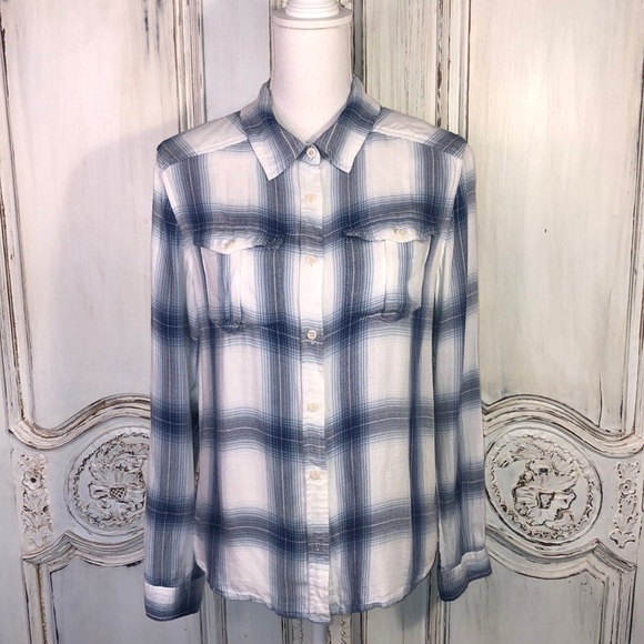 PENDLETON Lightweight Blue and White Plaid Long Sleeve Button Down Size Small - Picture 1 of 9